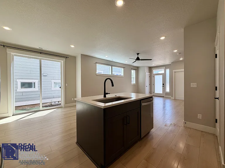 7365 SE Benedict St — Photo 7