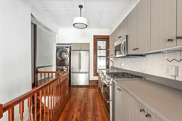 Sold by Corcoran | media 6