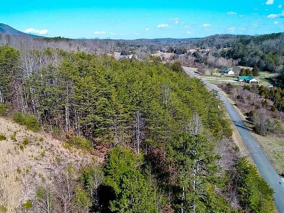 3rd image of 26 English Fields Dr #26