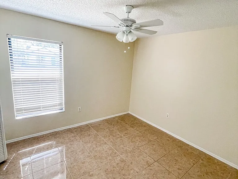 5604 35th Ct E — Photo 7