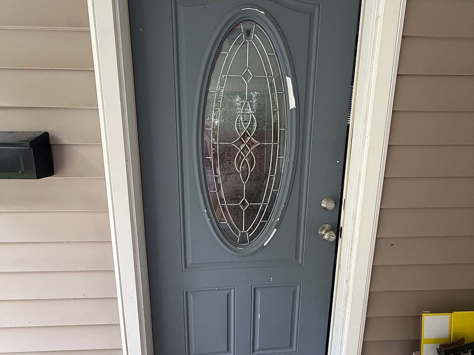 1st image of 409 W Locust St