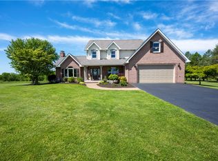 2804 Harvest Ln, Irwin, PA 15642