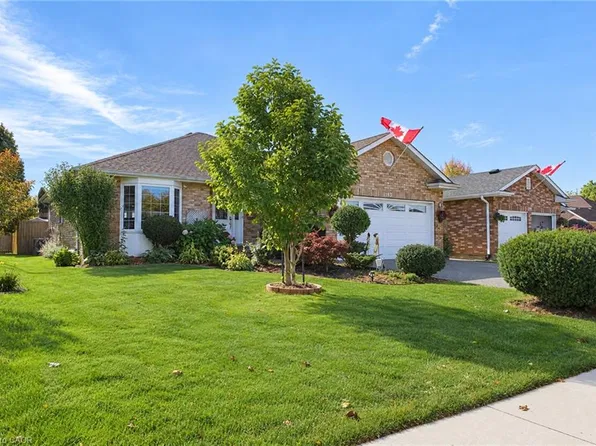 93 Wellandvale Dr, Welland, ON L3C 7C6