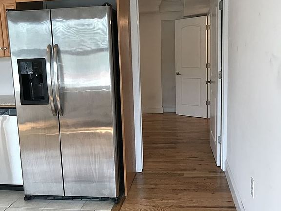 3rd image of 71 Palisades Ave #2L