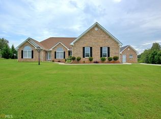 94 Melrose Dr, Sharpsburg, GA 30277