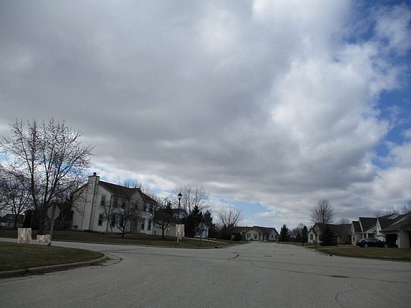 5th image of 628 Woodland Cir