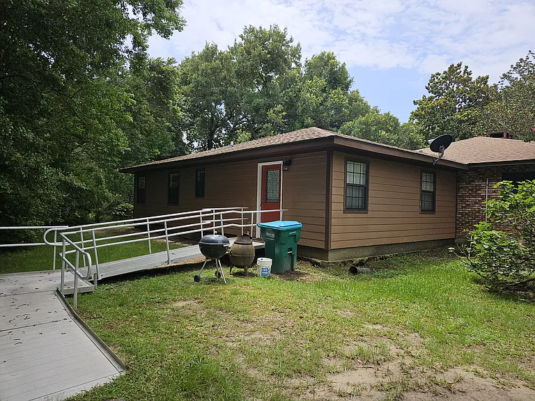 Brown Rd — Photo 14