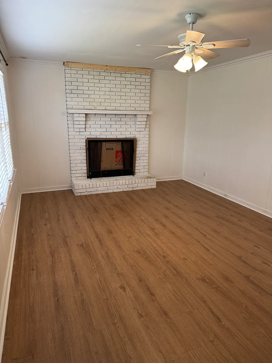 Building Photo - 19 Wedgefield Dr #A