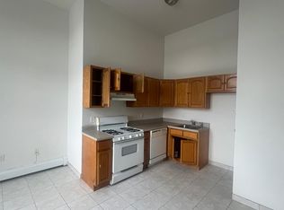 10005 92nd Ave APT 305, Richmond Hill, NY 11418