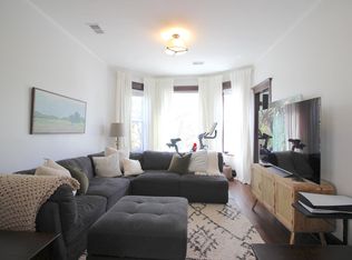 2502 N Ridgeway Ave #2F, Chicago, IL 60647