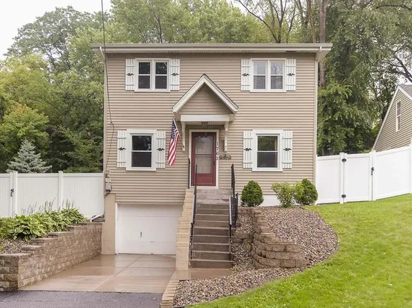 1762 Edgerton St N, Maplewood, MN 55117