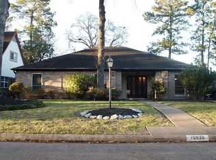 10526 Greencreek Dr, Houston, TX 77070