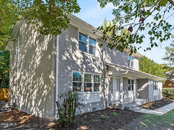 4th image of 121 Chelsea Lane