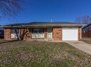 480 Colony Dr, Whiteland, IN