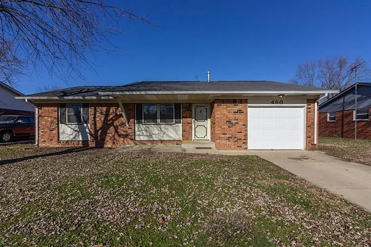 480 Colony Dr photo 1