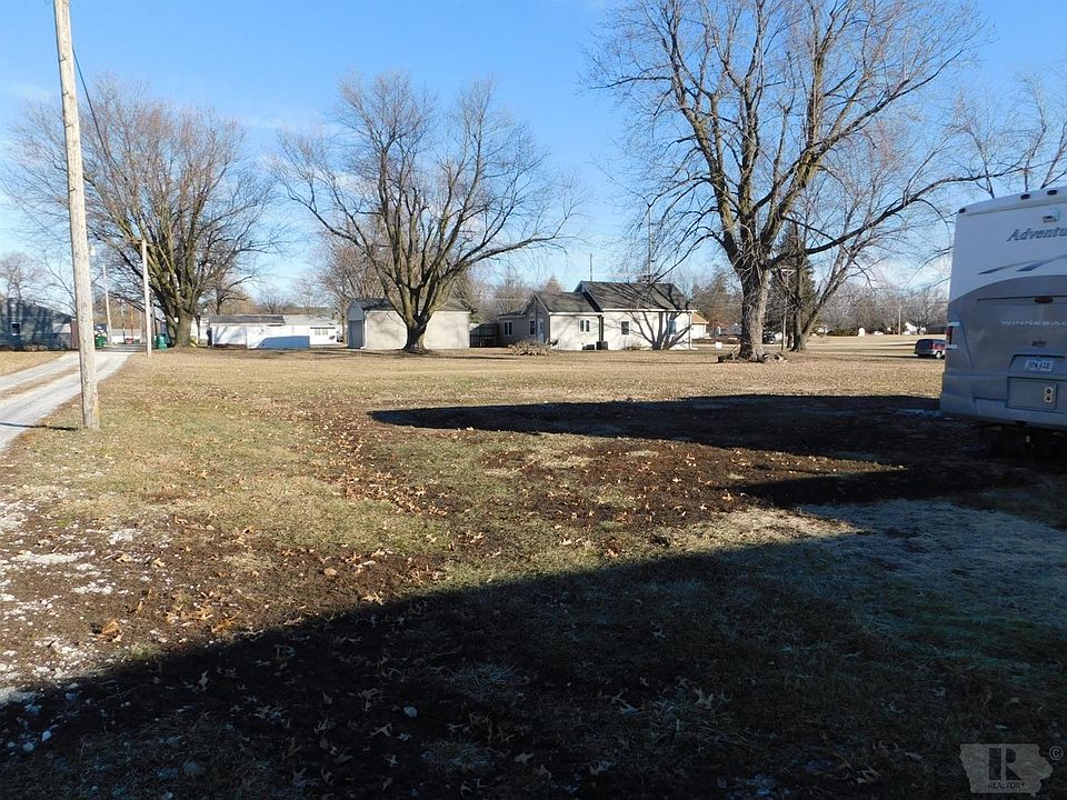 2nd image of 206 N Cedar N