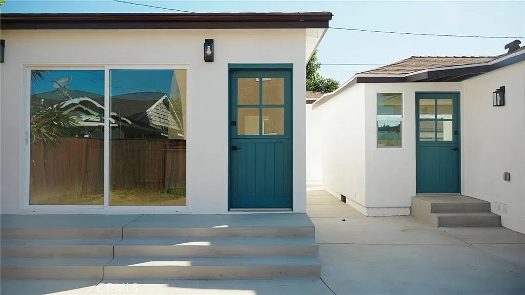 2 bed, 749 sqft, $3,395 — Photo 2
