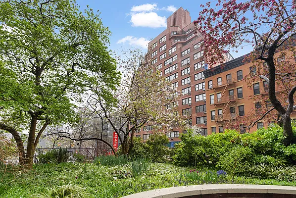 Sold by Compass | media 20