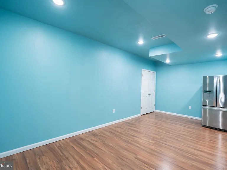 610 Kent Ct — Photo 16