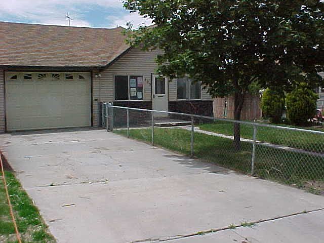 1st image of 123 14th Ave N