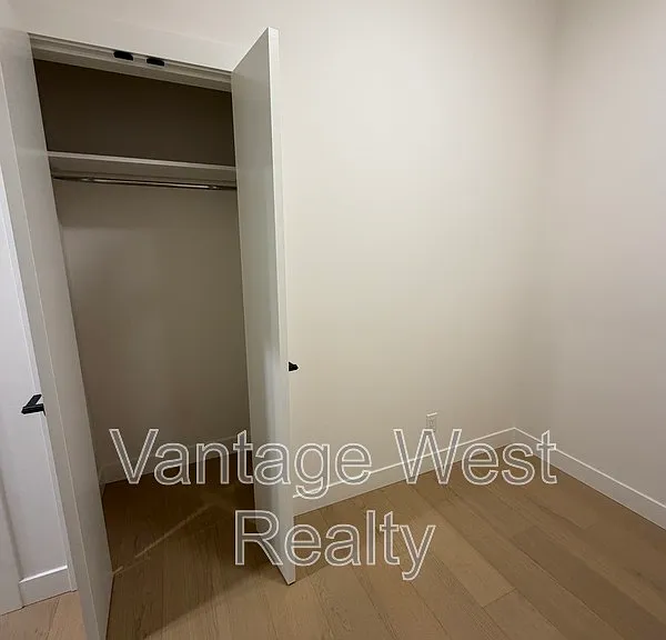 3700 Capozzi Rd #901 — Photo 6