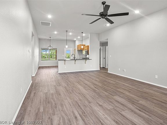 2nd image of 113 Rock Creek Dr