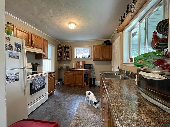 3rd image of 317 W 12th Ave