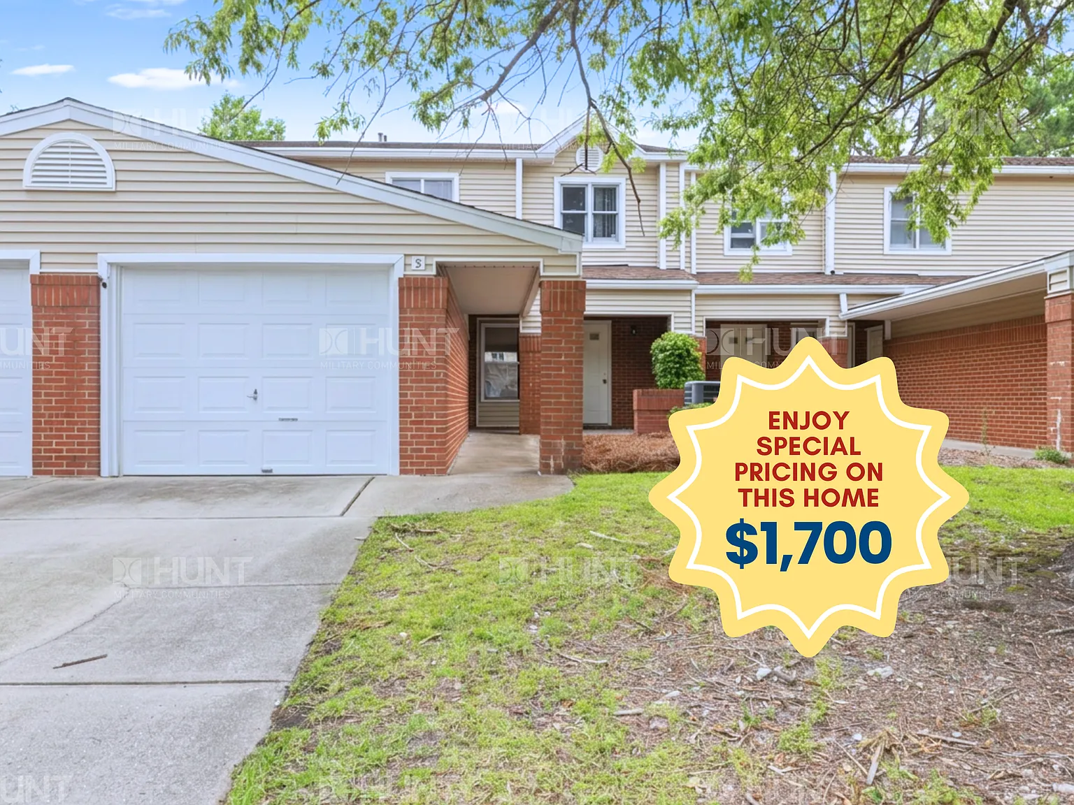 4 bed, 2.5 bath, 1612 sqft, $1,700 — Photo 1