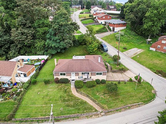 2nd image of 11204 Azalea Dr