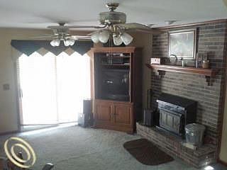 5th image of 29464 Evergreen St