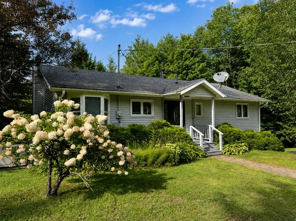 297 Lake Rd, Star Lake, NY 13690