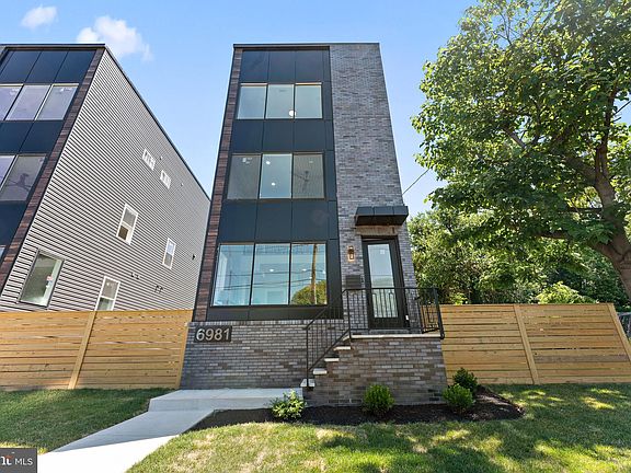 3rd image of 6987 Silverwood St