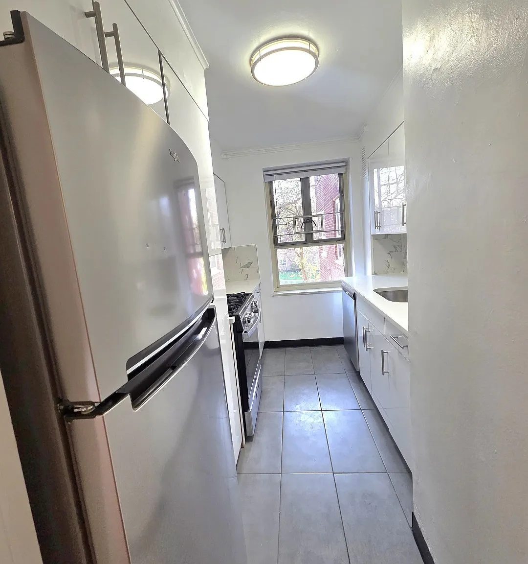 1 bed, 895 sqft, $2,400 — Photo 4