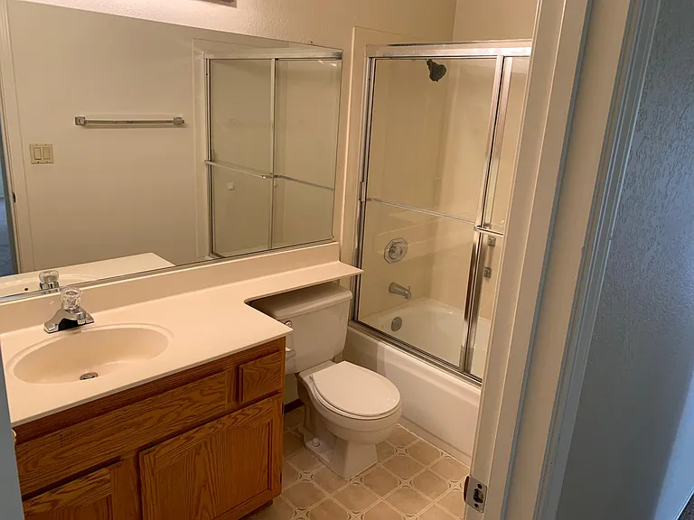 1040 Haman Way — Photo 11