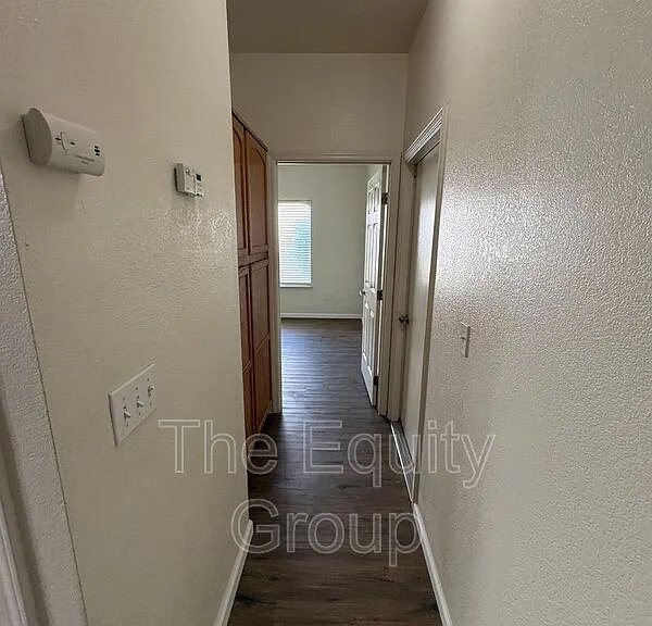 1317 S Crowe St #A — Photo 7