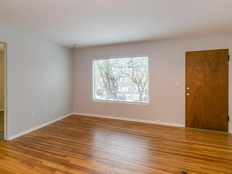 1823 W 1st Ave — Photo 3