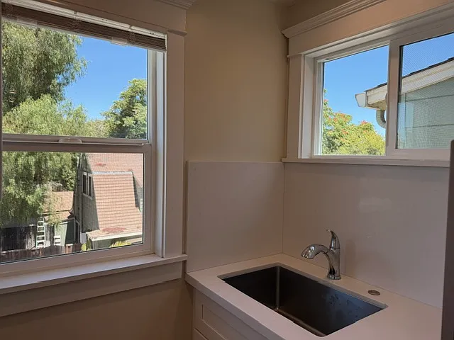 68 N 10th St #4 — Photo 5