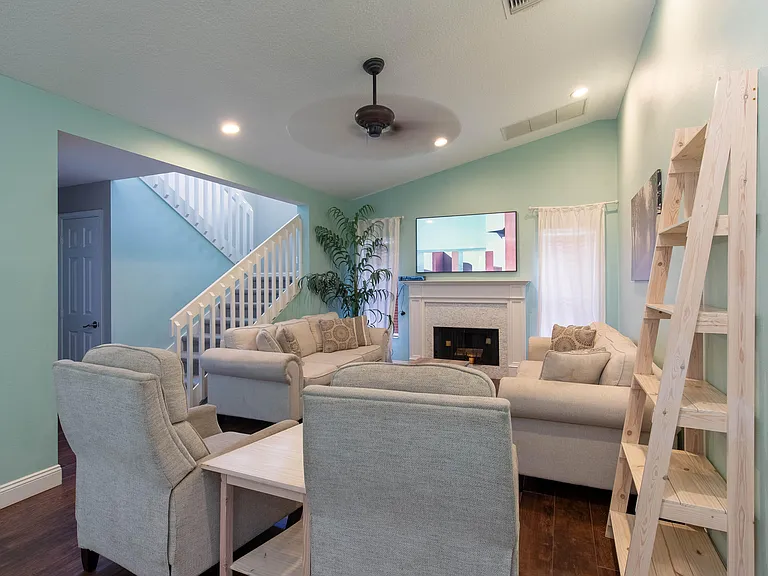 1123 Northumberland Ct — Photo 10