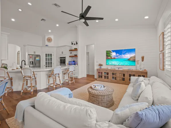 15705 Meadow Wood Drive, Wellington, FL 33414