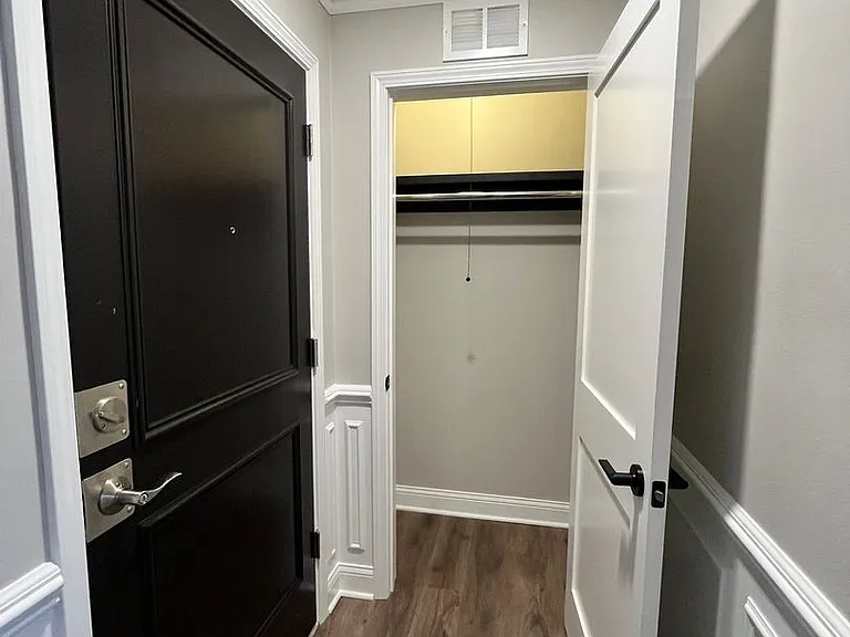 5140 Fairview Ave — Photo 4