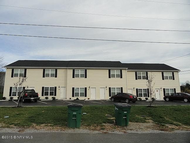 1st image of 115 Fisher St