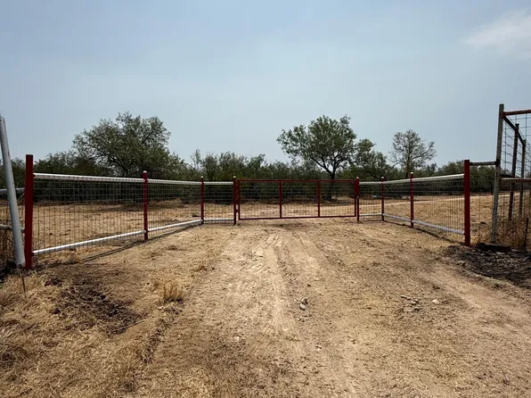 992 Jordan Rd, Encinal, TX 78019