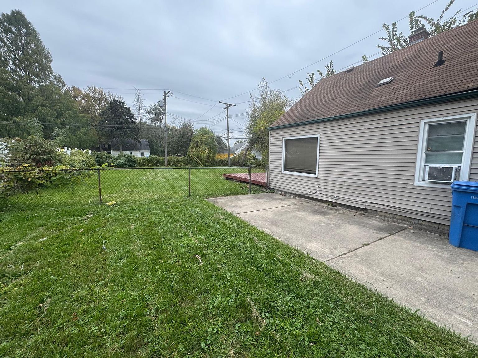 25741 Norfolk St, photo 7