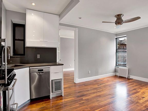 2nd image of 1590 Lexington Ave APT 18