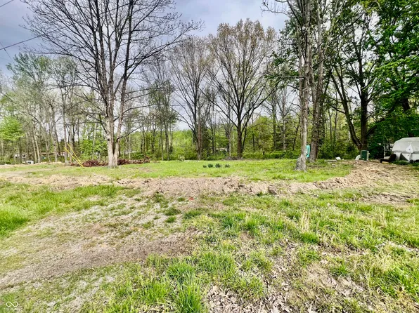 471 Locustwood Dr, North Vernon, IN 47265