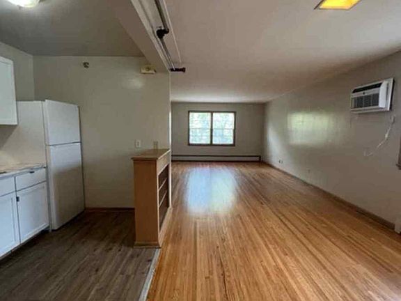 5th image of 4134 Fremont Ave N APT 6