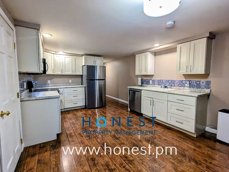2 bed, 1.0 bath, 1500 sqft, $2,200 — Photo 2