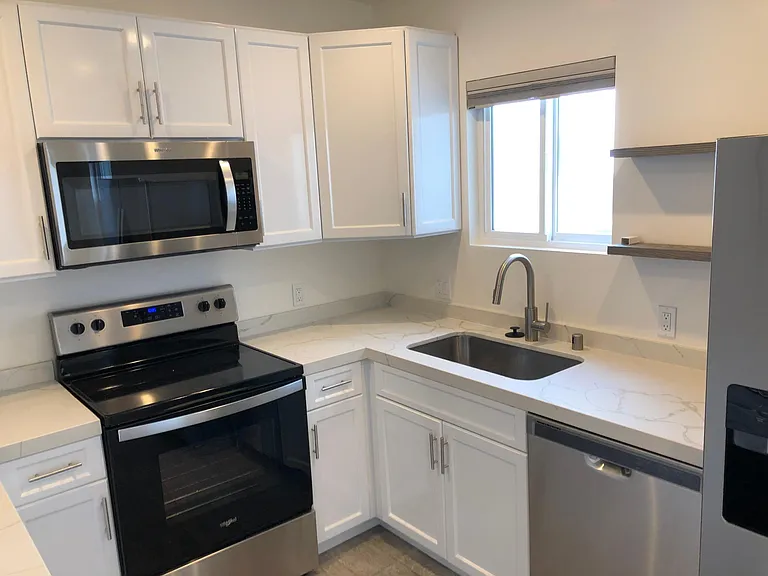 135 Standard St #C — Photo 6