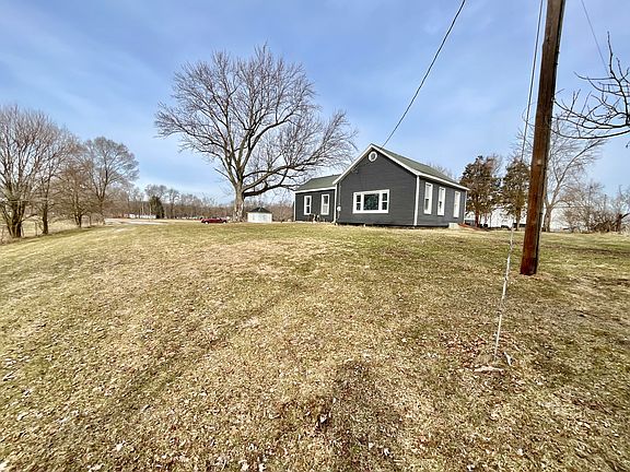 3rd image of 490 Dorrance Rd