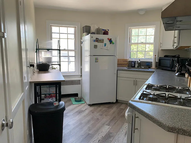 8 Garden Ct #4 — Photo 11